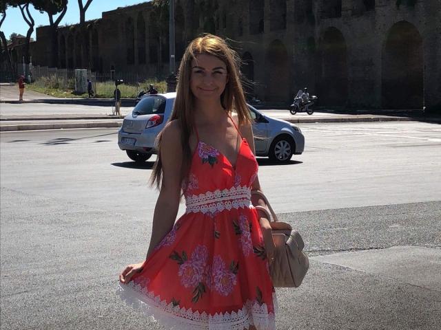 AttractiveReese - Live sex cam - 5579631