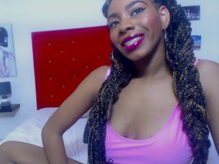 AmyXSweetX - Chat cam nude with a black Girl 