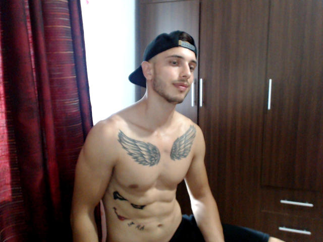 StevenCum - online chat nude with this being from Europe Horny gay lads 