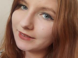 SteffiRosse - chat online exciting with a muscular build Hot babe 