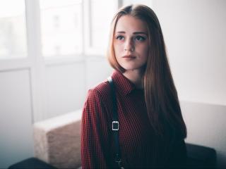 LeahKiss - Cam sexy with this golden hair Hot babe 