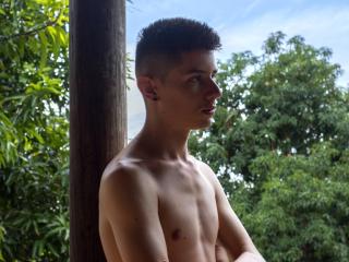 DannyelClub - Webcam hot with a latin american Homosexuals 