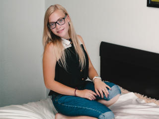 KristyStrawberry - Chat cam exciting with a flat as a board College hotties 