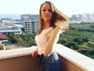 HaleyLee - Live cam hot with this red hair Girl 