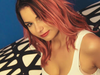 SpicyFox - chat online nude with a being from Europe Girl 