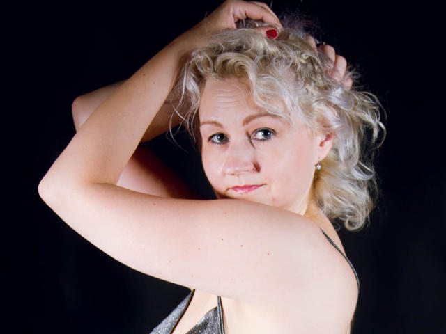 MiriamTRUE - Camera khiêu dâm &amp; quyến rũ trực tiếp - 5619921