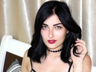 ParisLy - Live chat exciting with this White 18+ teen woman 