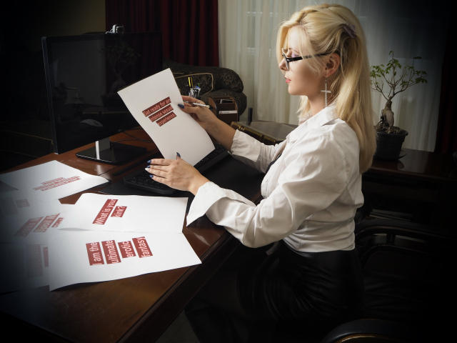 AlissaSinner - online show x with this brown hair Fetish 