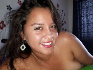 NadiaHornyy - Webcam live sexy with this fit physique Young lady 