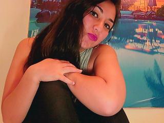 MireyaWett - Live chat sex with a Sexy mother with regular melons 