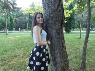 CoquineHotty - online chat exciting with a medium rack Sexy girl 