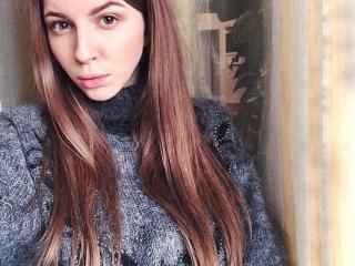 CainaCo - online show nude with a athletic body Young and sexy lady 