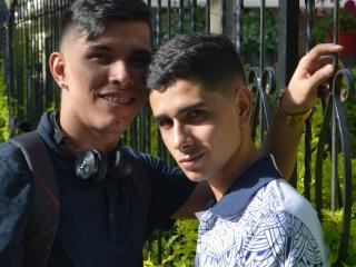 SpearsBoys - online chat sex with a dark hair Boys couple 