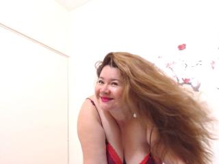 ElizaHornyMature - Chat live sexy with a latin american MILF 