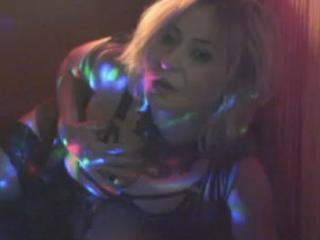 KathyVonk - online show x with this blond Young lady 