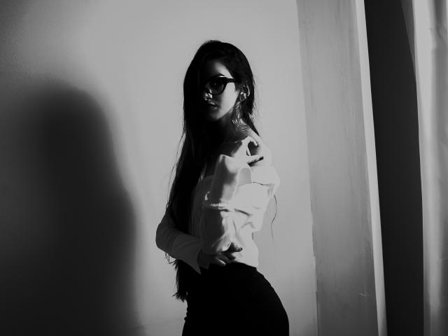 ArianaKendrix - Sexe cam en vivo - 5665376