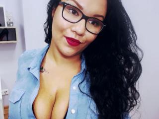 FlirtForYouCECIL - Chat exciting with this European Mistress 