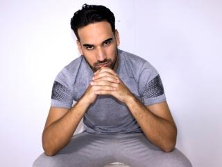 ChrisForne - Chat live sexy with a latin american Gays 