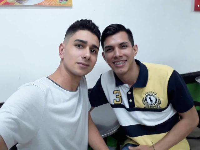 SpearsBoys - Webcam live sex with this brunet Homosexual couple 