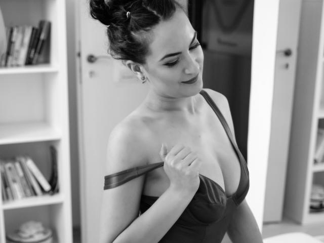 AmmyaRaquel - Live sex cam - 5694381