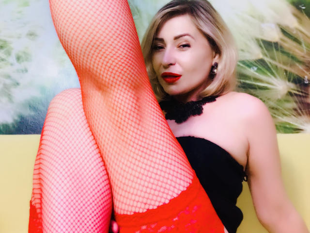 ClumsyK - Live porn &amp; sex cam - 5695346