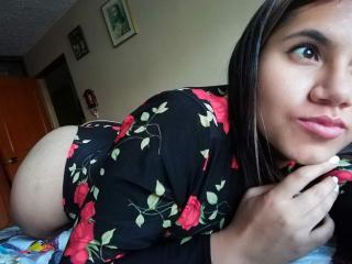 SaraWill - Video chat x with this Sexy babes with average boobs 