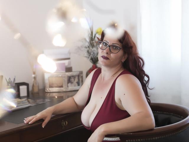 HairySonia - Video chat nude with this Mature with enormous melons 