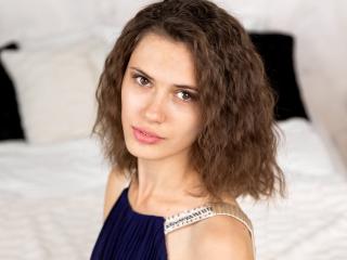 MollieMoor - Web cam hot with a standard body Hot chicks 