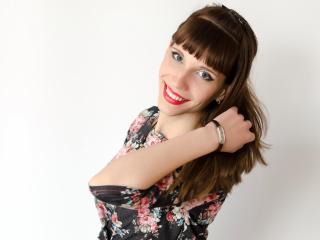 MaselRose - Webcam live sexy with a White Hot babe 