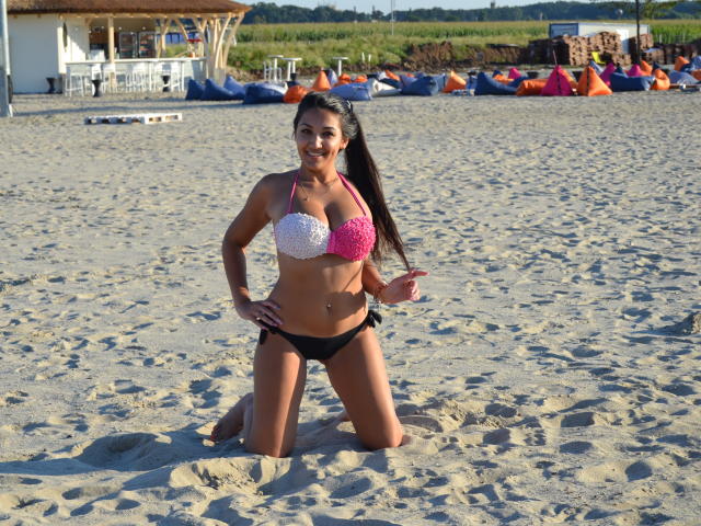 AlesyaNoova - Live sex avec une Divine jeune fille sexy athlétique sur le service X Love Cam 