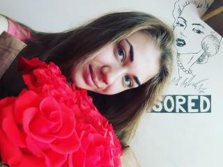 BriannaHottie - Live cam sexe avec cette Très belle jeune camgirl bien roulée à la poitrine parfaite  