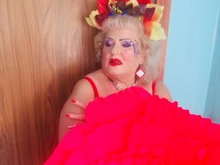 LoriKiss - Cam hard with this bubbielicious Lady over 35 