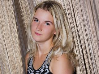 SarahWild - Live sexy with this European Young lady 