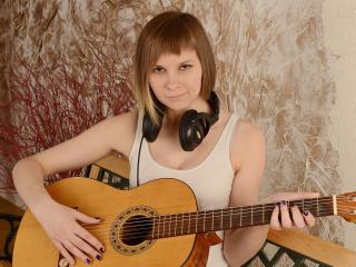 Bohema - Chat cam sex with a russet hair Young and sexy lady 