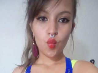 AndreitaMartinez - chat online hot with this ordinary body shape Young and sexy lady 