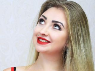 ChicDiyana - Live cam x with a regular body Young lady 