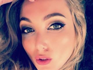 AfrodisiacBB - Video chat hot with this underweight body Girl 