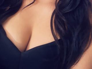 KaatiaMichelle - Webcam live intime avec une Mature avec des seins bien proportionnés sur le service X Love Cam 