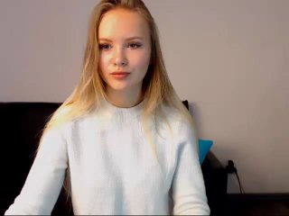 LensaKiss - Webcam live nude with a regular tit Young lady 