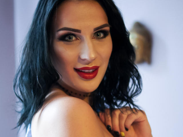 QueenCornelia - Sexe cam en vivo - 5838856