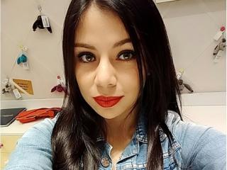 AnnetteBlue - Web cam nude with this shaved pussy Young lady 