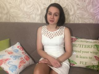 MelindaDean - Web cam nude with a shaved vagina Young and sexy lady 
