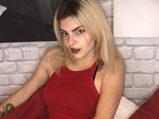 HollyDollyG - Show porn with this average body Young lady 