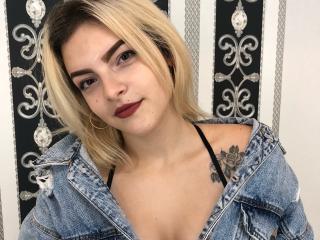HollyDollyG - online chat exciting with a light-haired Sexy girl 