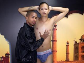 DusttinXDuke - Webcam live excitant avec ce Couple Gay au sexe totalement tondu sur le service Xlovecam 