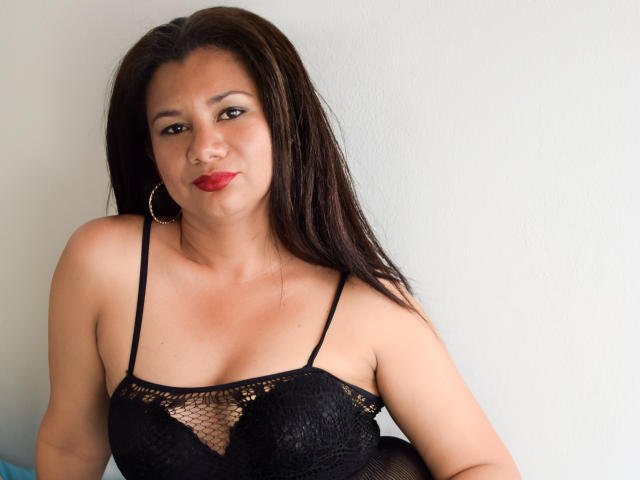 Arlem - Show live x with this latin MILF 