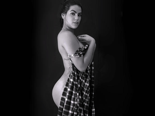 AllisonCarter - Live porn &amp; sex cam - 5870641