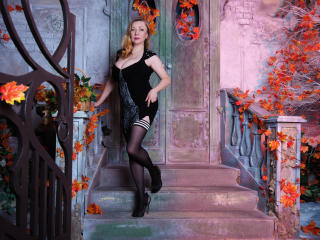 KerryBlare - Live sexy avec une Femmes occidentale sur le site Xlovecam 