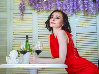 EllaHotKiss - Show live x with this European Girl 