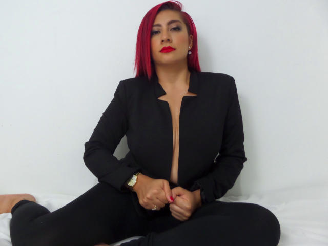 CoralineTyler - Sexe cam en vivo - 5900186